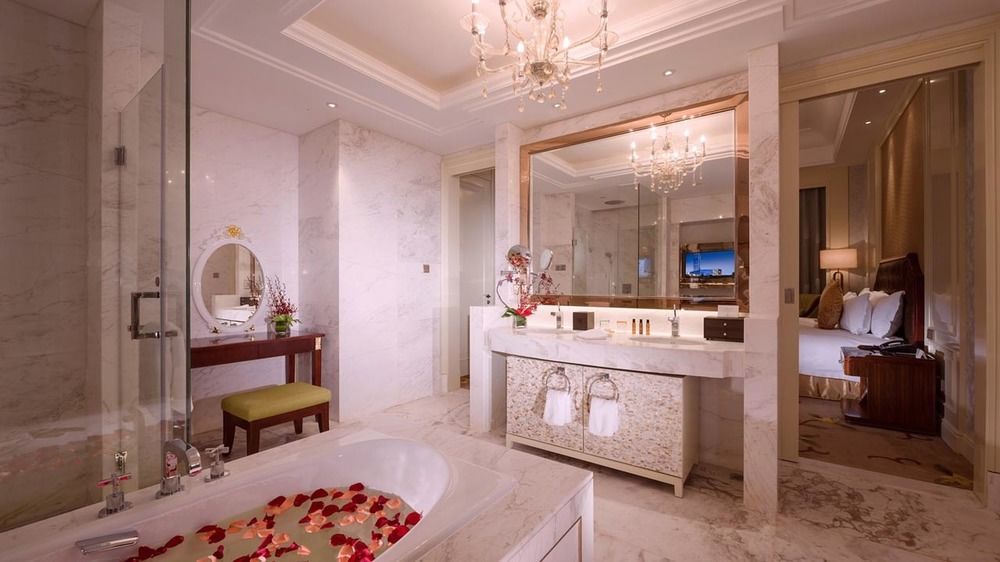 Haili New Century Grand Hotel Haiyan Haiyan  Экстерьер фото
